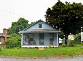 11 Crest Ave, Lancaster, PA 17602