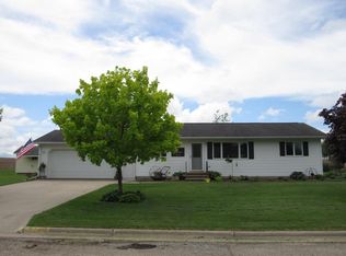 117 Karli Dr, Mabel, MN 55954