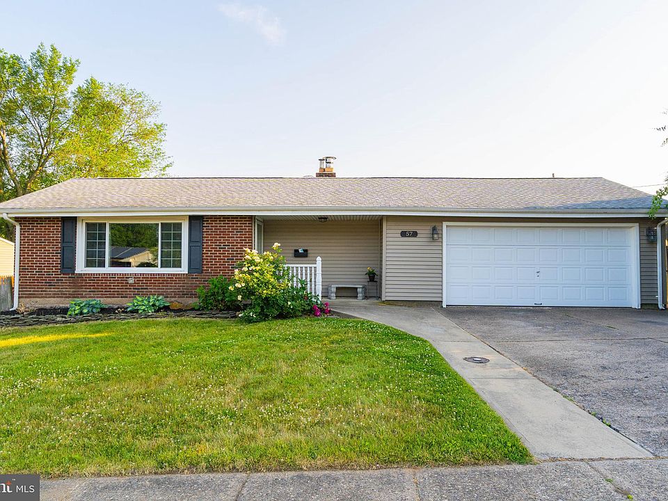 57 Mistletoe Ln, Levittown, PA 19054 Zillow