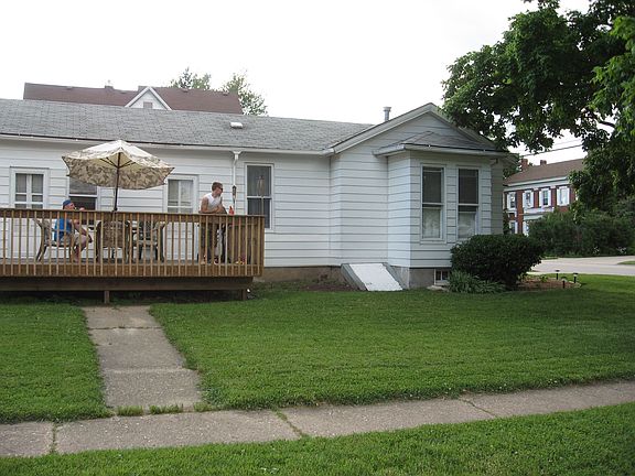 3rd image of 128 E North St