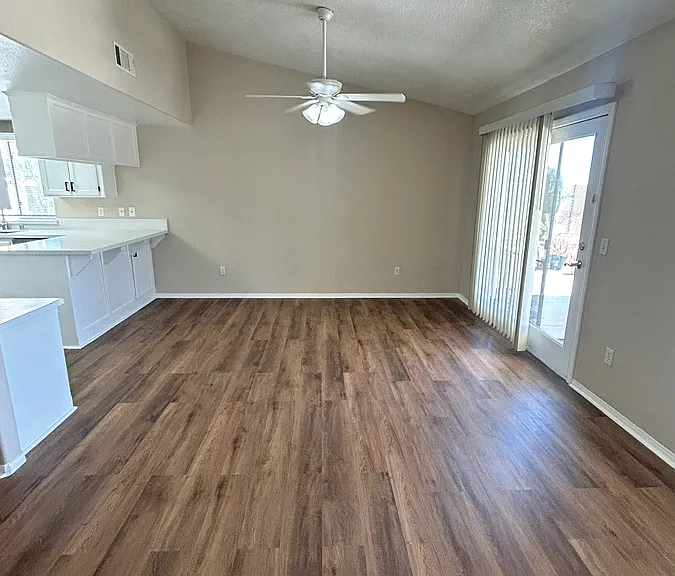 7728 Paisley Ave — Photo 13