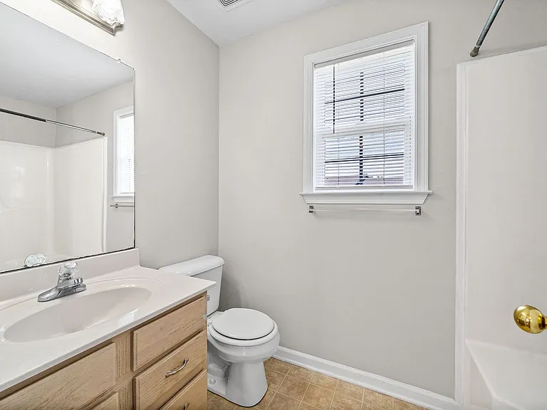 3865 Roscommon Way — Photo 16