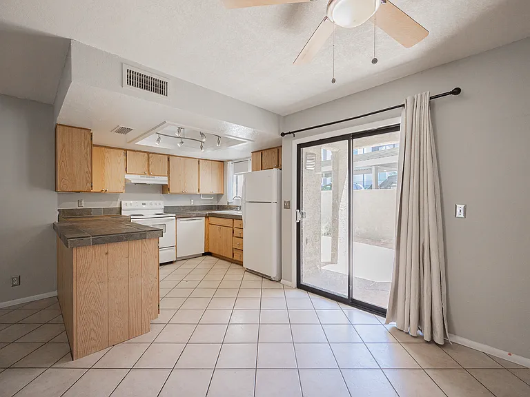 1401 E Puget Ave #23 — Photo 9