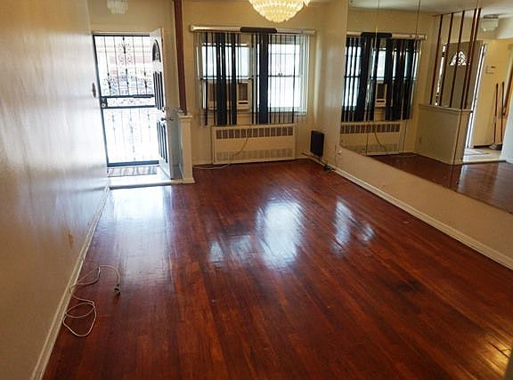 4th image of 619 E 82nd St #2