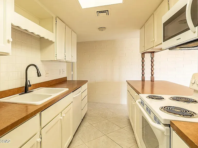 224 N Camino Del Vate — Photo 5