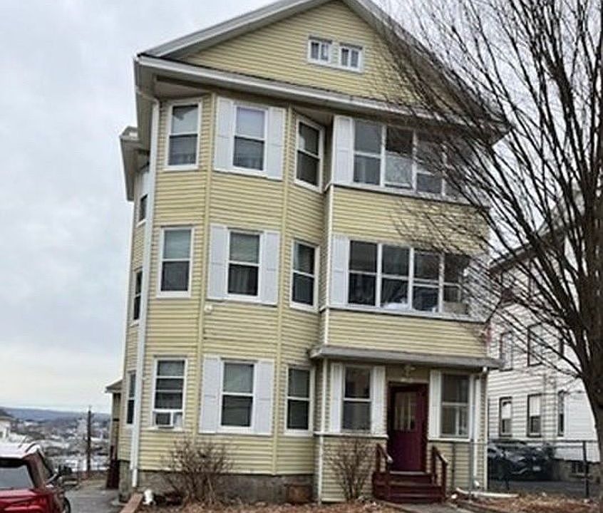 1st image of 104 Sterling St