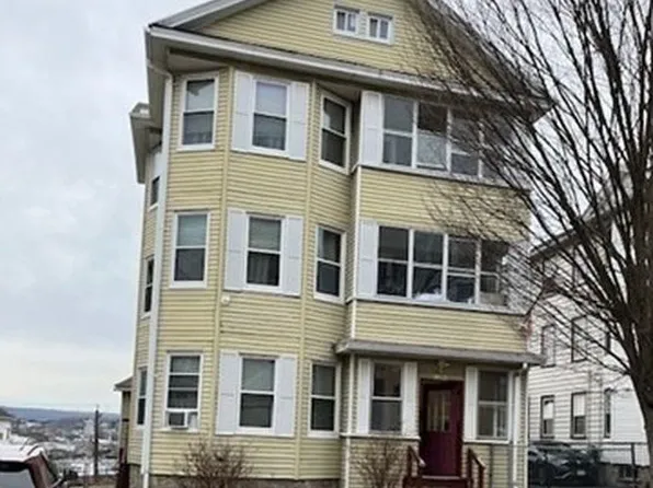 104 Sterling St, Worcester, MA 01610