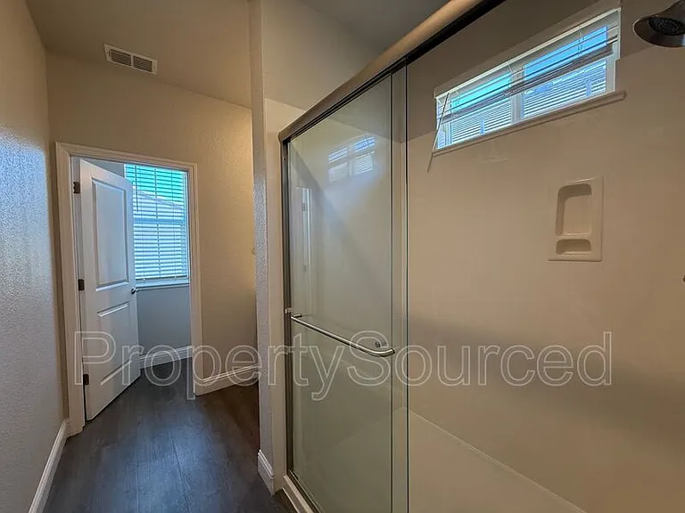 948 Posey St — Photo 31