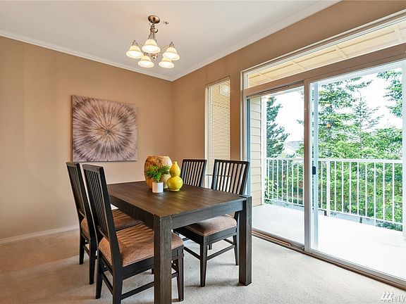 4th image of 710 240th Way SE #204