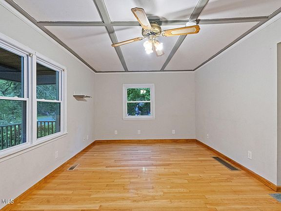 3rd image of 49 Washington Avenue