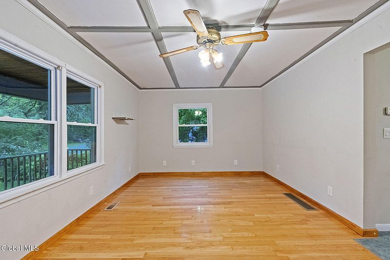 3rd image of 49 Washington Avenue