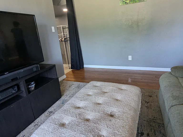 715 NW 89th St — Photo 8