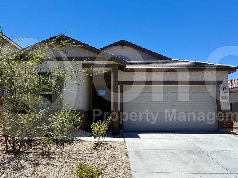 4437 W Mountain Laural Dr — Photo 2