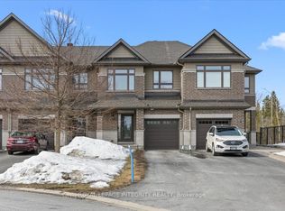 154 Woodhurst Cres, Ottawa, ON K2S0T5