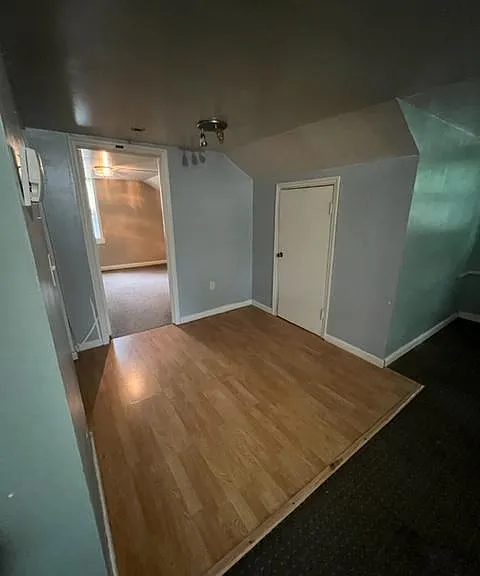 927 1/2 Maple St — Photo 10