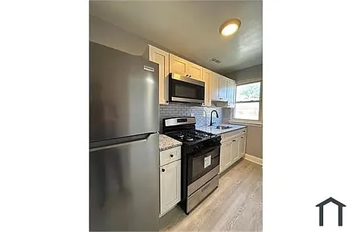 5322 Nelson Ave #B Photo 1