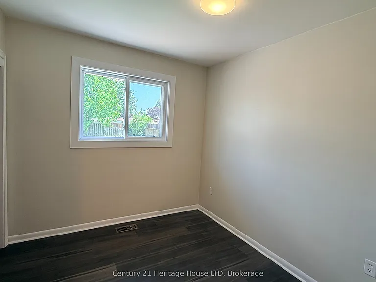 6780 Hagar Ave — Photo 8