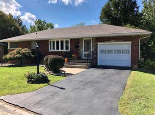 225 Hy Vista Dr, Alton, IL 62002