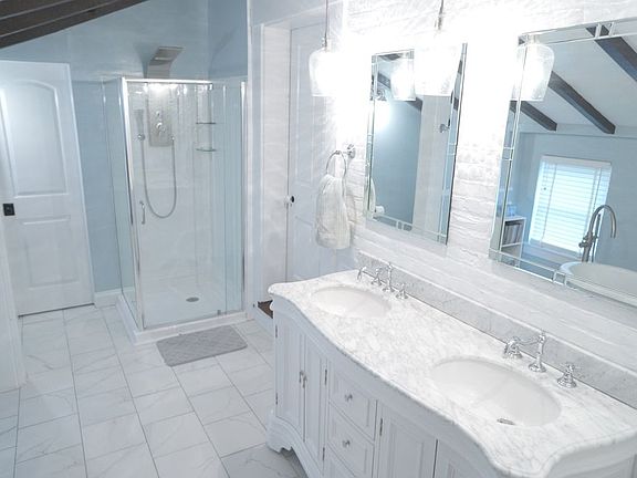 Upstairs Bathroom