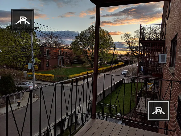 26 Waverly St #304 — Photo 9
