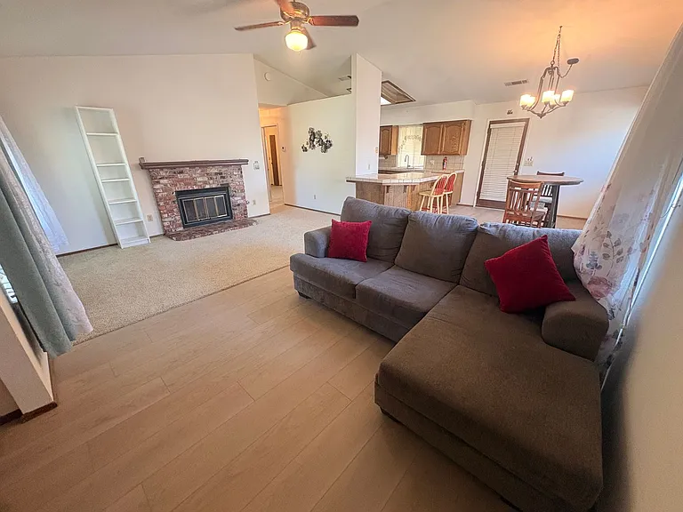 1253 Jamestown St — Photo 3