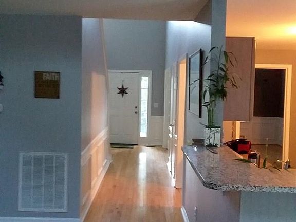5th image of 2506 Summit Dr