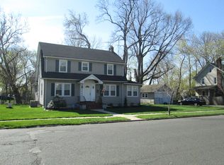 198 Brook Ave, North Plainfield, NJ 07060