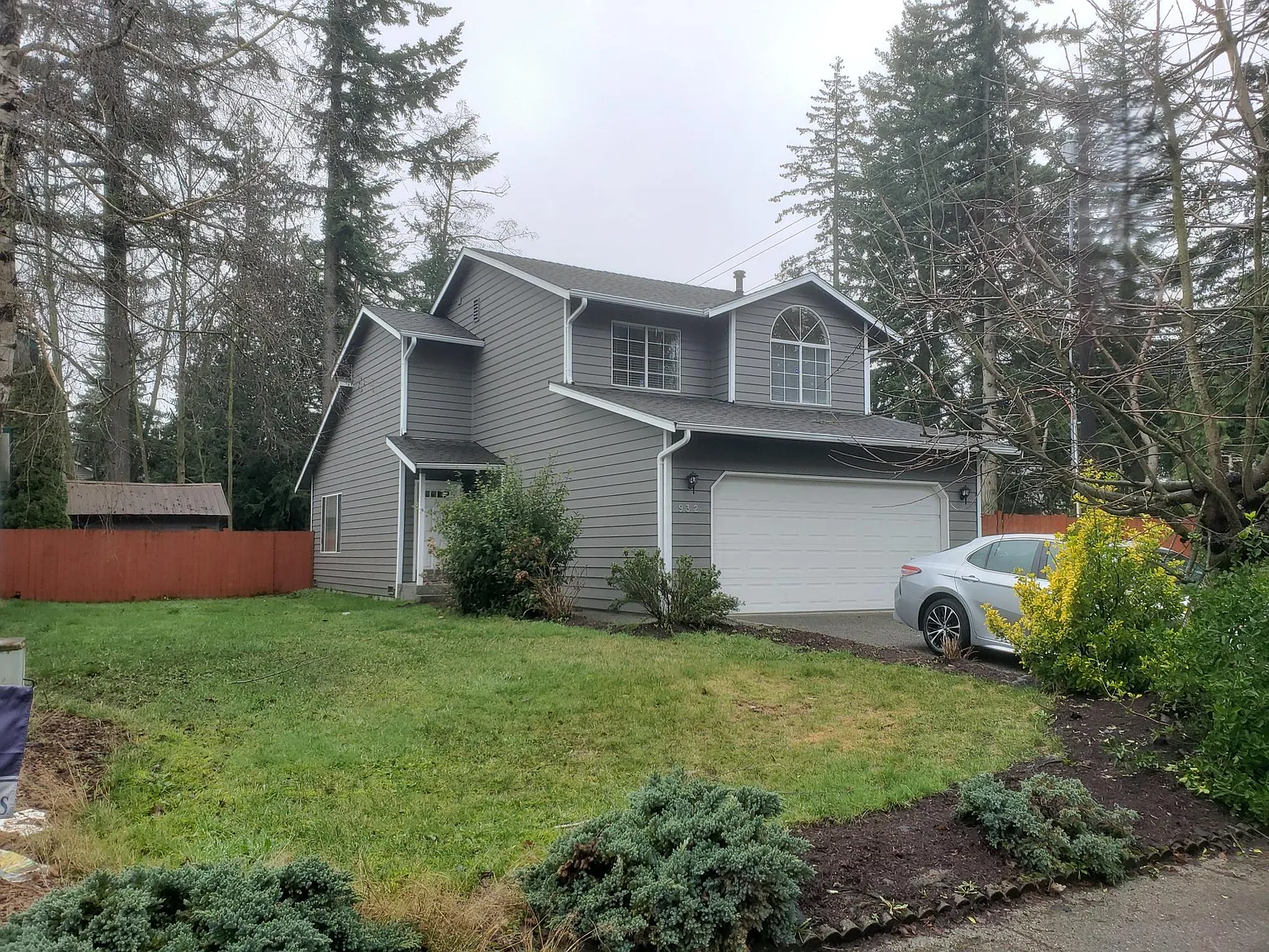 3 bed, 2.5 bath, 1581 sqft, $3,538 — Photo 2