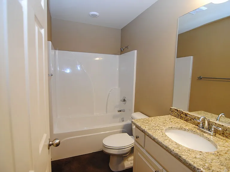 208 Kelso Rd — Photo 12