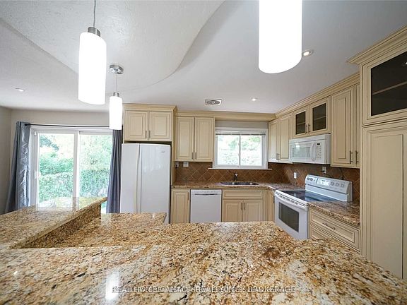 5th image of 1195 Holton Heights Dr