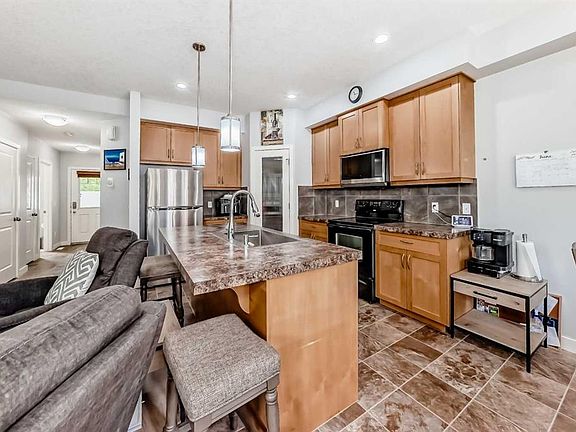 2nd image of 413 S River Ave #206