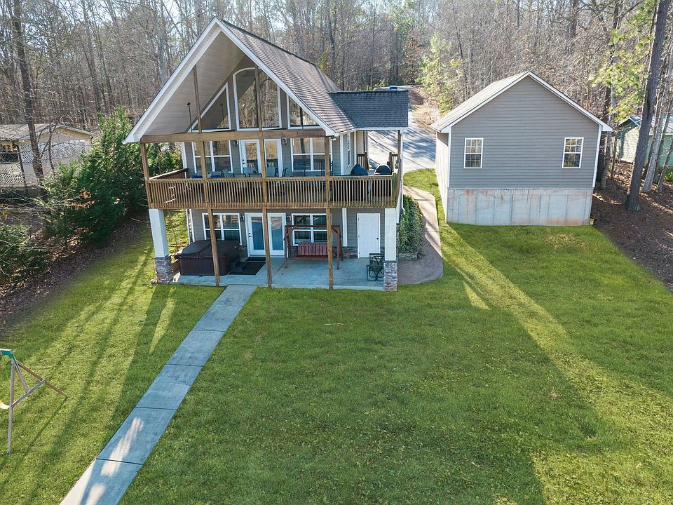 1st image of 544 River Lake Dr