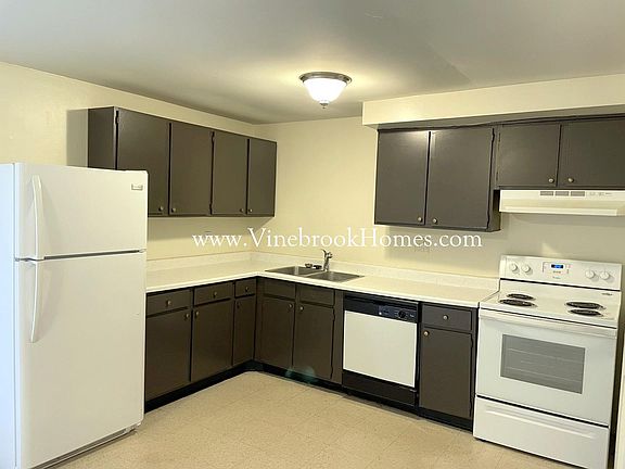 4th image of 8111 Mount Aetna St