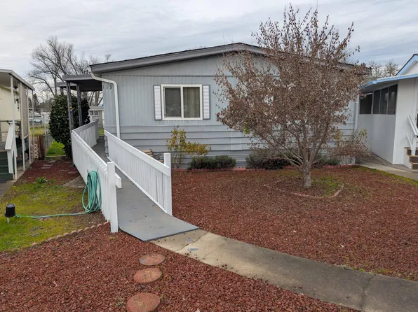 113 Briarwood Way, Grants Pass, OR 97526