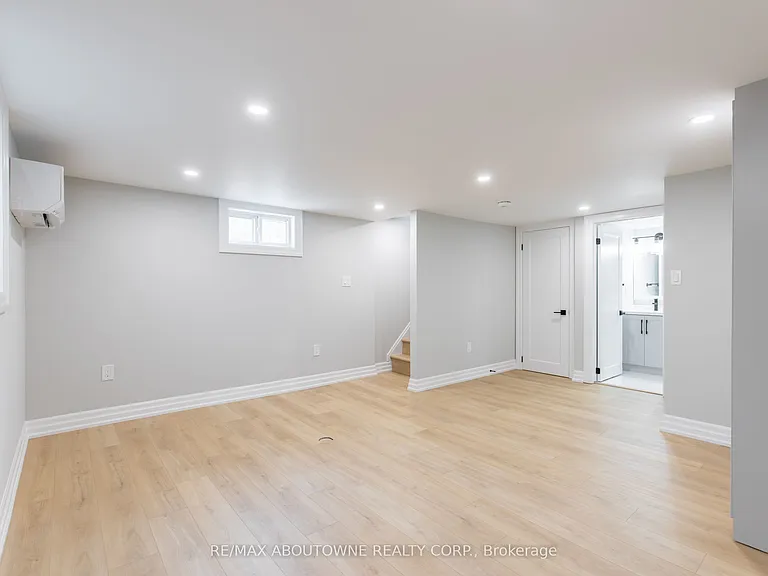 2 Thorndale Ave #C — Photo 14