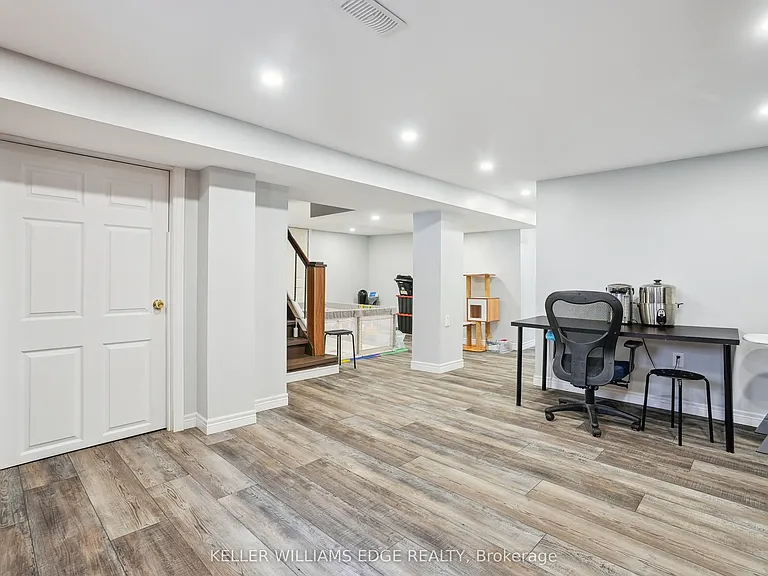 13 Beaucourt Pl #LOWER — Photo 11