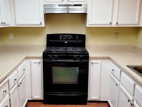 3rd image of 1025 N Tippecanoe Ave Unit 237