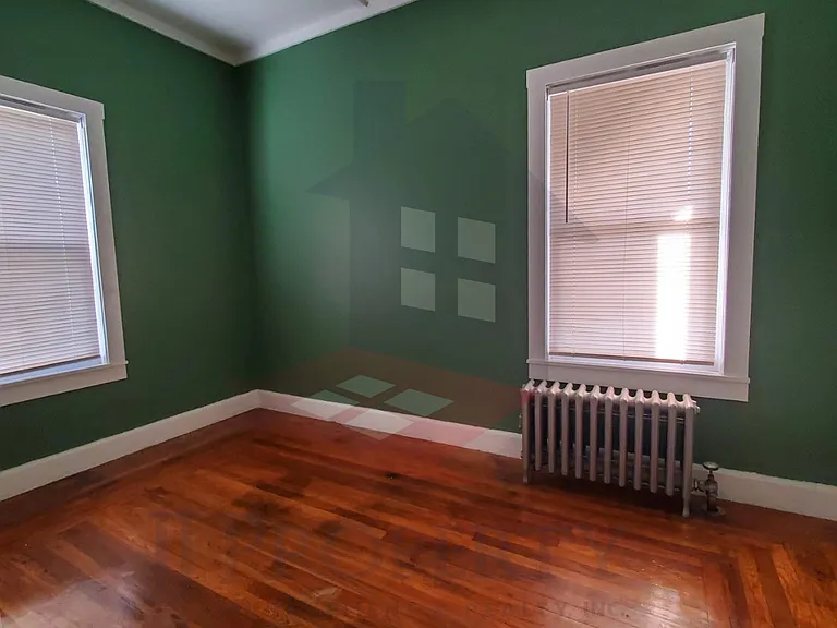 27 Centre St #1 — Photo 8