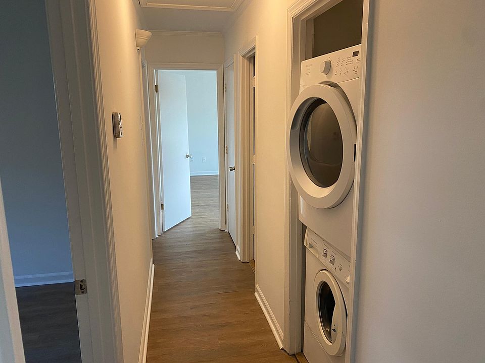 1st image of 10308 Hillside Ln #1