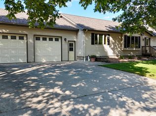 510 Ash Ave, Bird Island, MN 55310