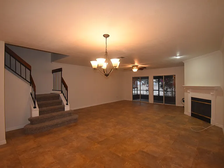 2620 Lancaster Ct — Photo 10
