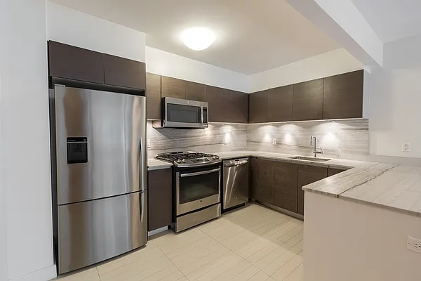 Rented by Stonehenge NYC LLC | media 2