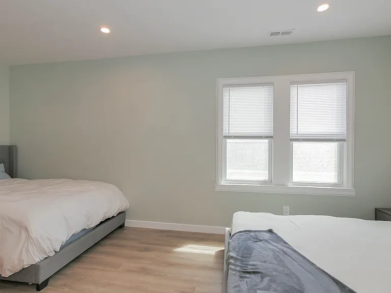 229 N Derby Ave #2 — Photo 37