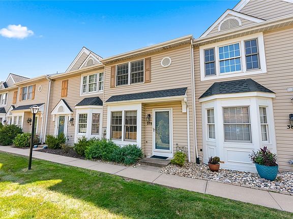 3rd image of 378 Jubilee Dr