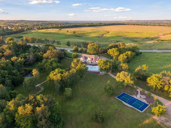 14680 Jonathan Carver Pkwy, Carver, MN 55315