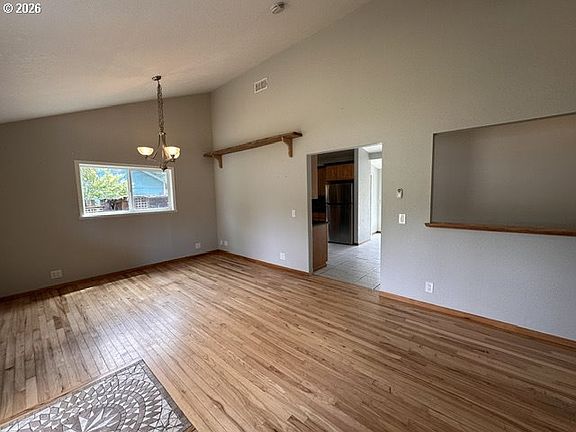 5th image of 226 South Ave