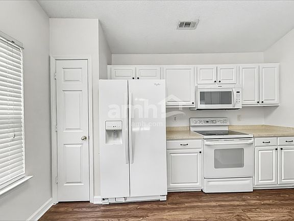 4th image of 109 Karsten Creek Dr