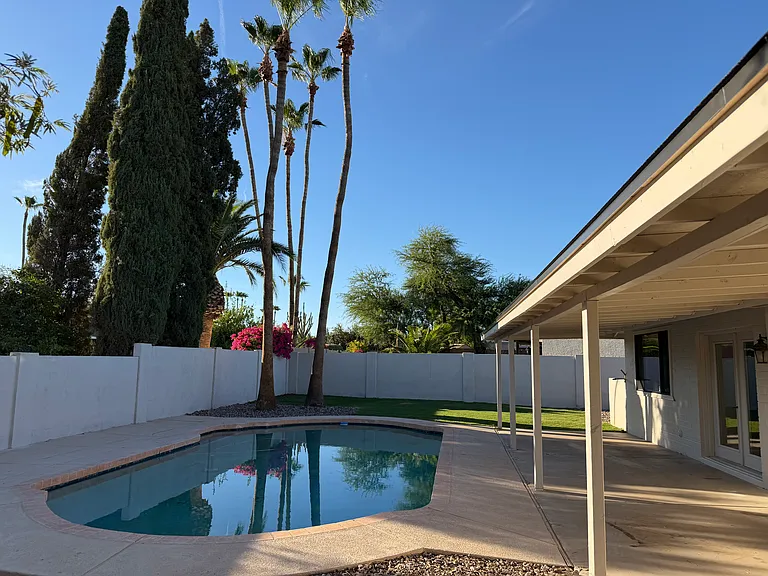 6714 E Paradise Ln — Photo 13