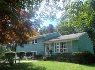 23 Cromesett Rd, Wareham, MA 02571