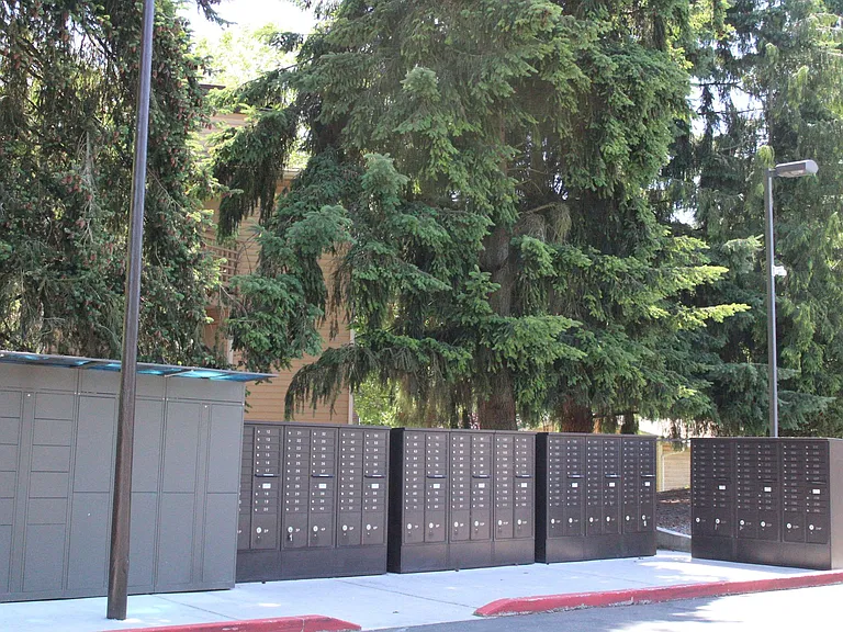 Crystal Springs Apartments — Photo 39